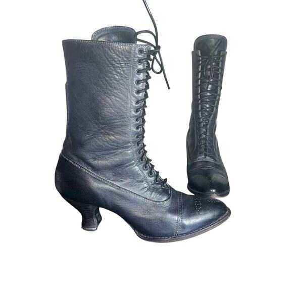 Oak Tree Farms Victorian Lace-Up Boots Black Leather size 8 unique sold out - Picture 1 of 13